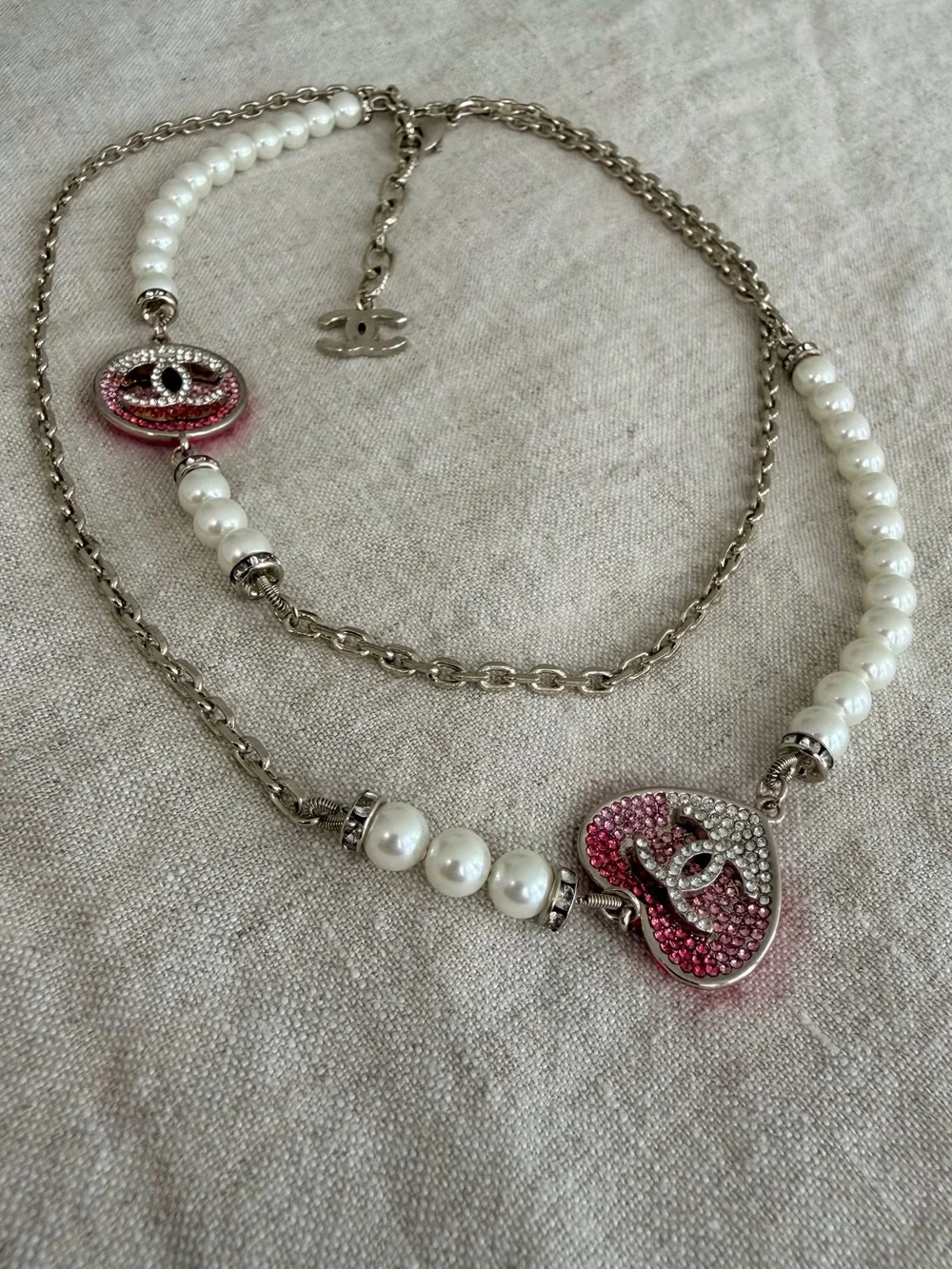 💗CHANEL Silver Chain Necklace with Pink and White Pearl Heart Pendant🤍